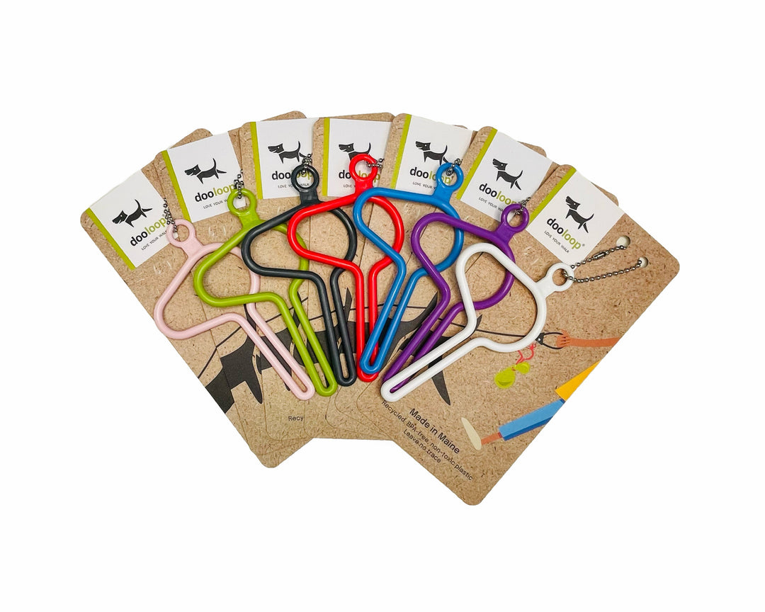 The dooloop® Helps When Walking the Dog